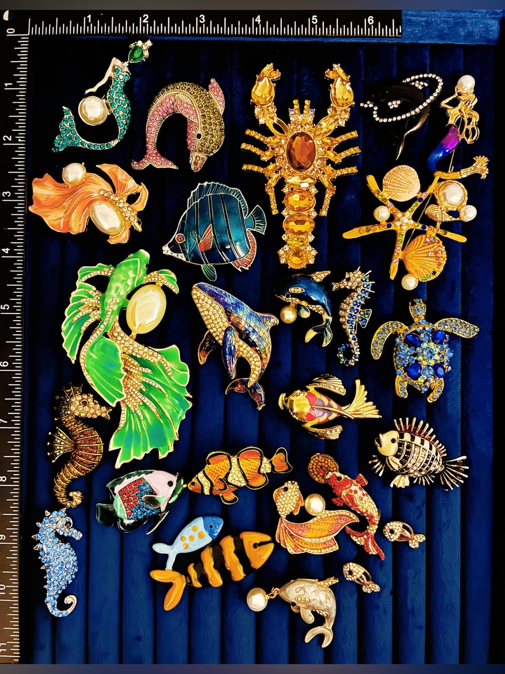 Lot of 25 Ocean Sea Life Brooches Fish Lobster Mermaid Rhinestone Pin